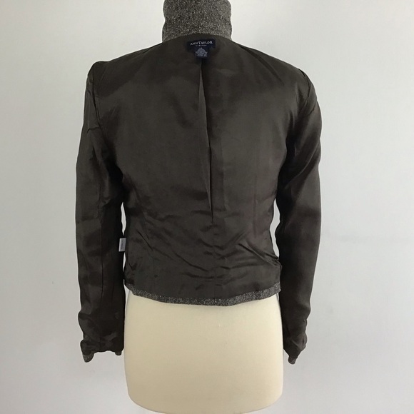 Ann Taylor stretch silk and wool zippered front tailored cropped jacket. Size 4 - Picture 6 of 11